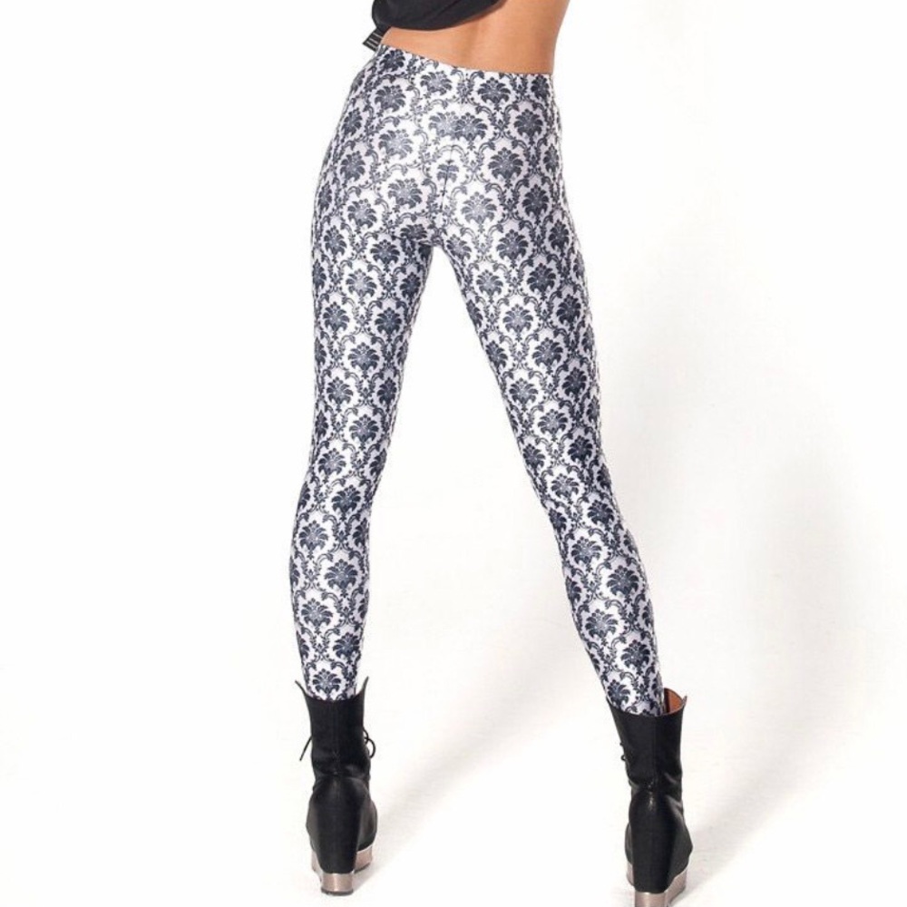 White wallpapers - size medium